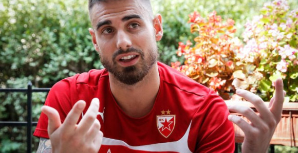 Le Talek Francuzima: Lažna slika, Zvezda je ozbiljan klub!