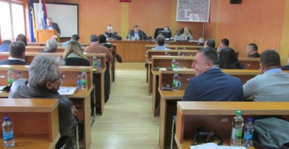 SNSD bio protiv smjene kadrova SDA u Bratuncu