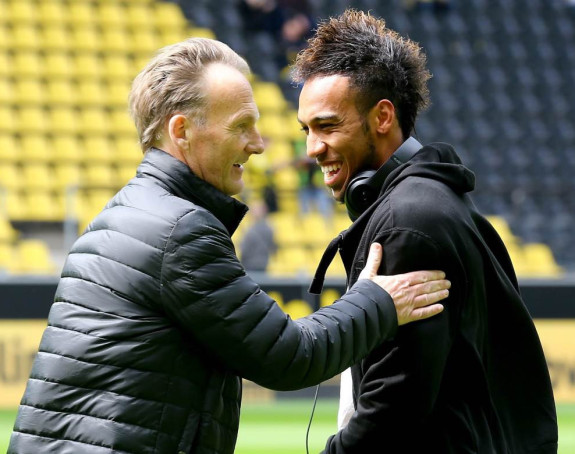 Napadač Arsenala direktoru Dortmunda: Ti si klovn!