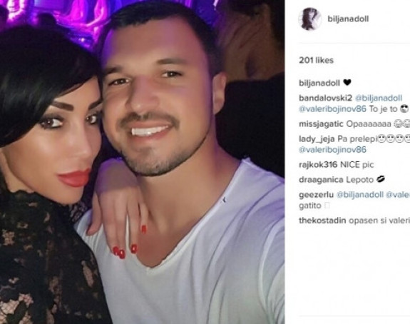 Povezivali ga sa bugarskim pjevačem, ima dijete sa Plejbojevom zečicom, a on ljubi srpsku ljepoticu!