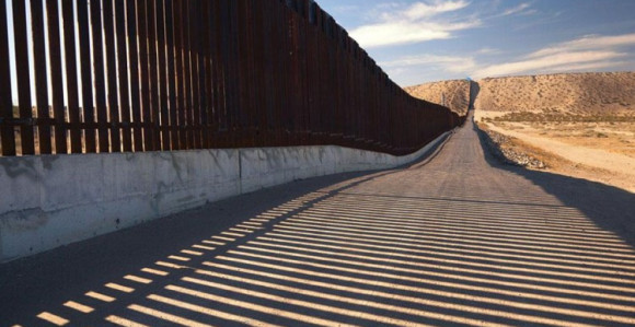 Трампов зид лако је пробити пилом од 100 долара  