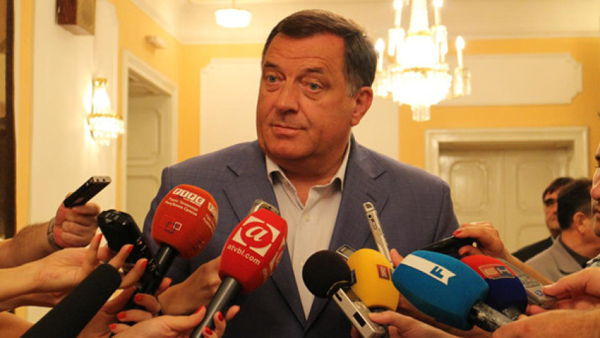 Dodik - svjedok Mladićeve odbrane