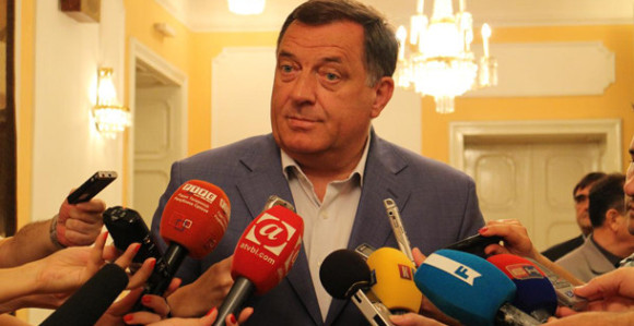 Dodik - svjedok Mladićeve odbrane