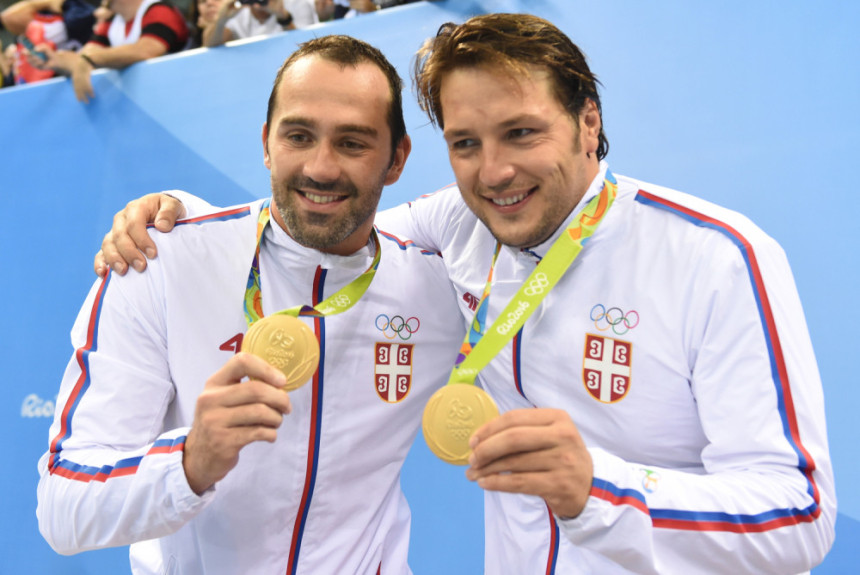 Свечани опроштај Гоцића и Никића 23. децембра