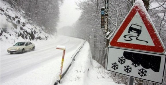 Oprezno: Snijeg pravi probleme