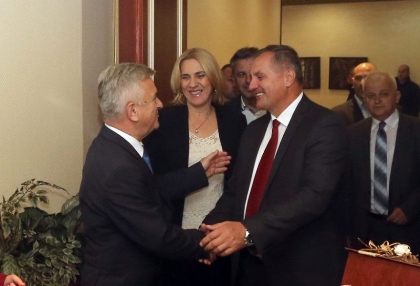 SNSD predlaže Željku Stojičić
