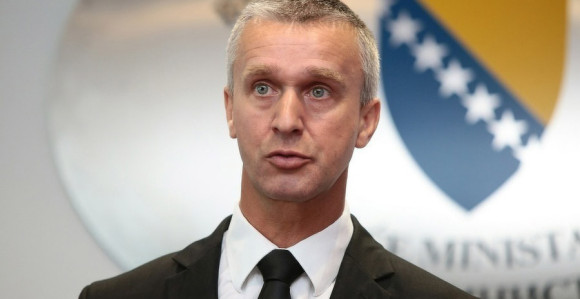 "MUP RS ne može štititi Dodika"