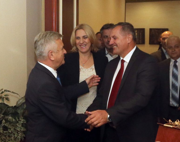 SNSD predlaže Željku Stojičić 