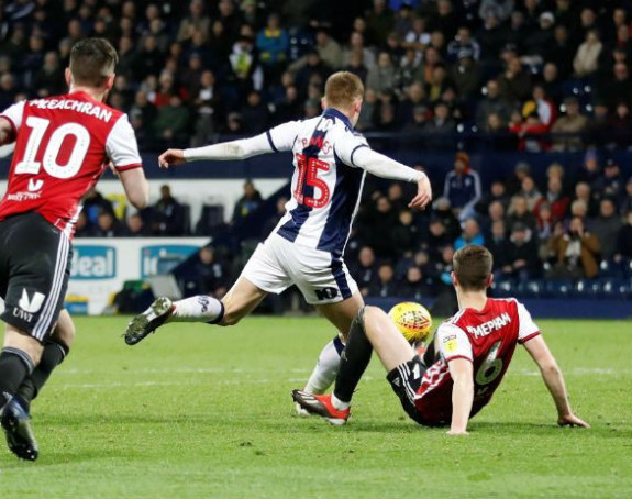 Čempionšip: Kiks VBA po meri Noriča i Lidsa!