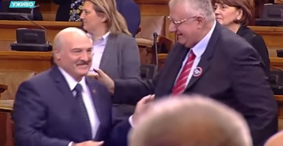 Lukašenko zbog Šešelja prekršio protokol (VIDEO)