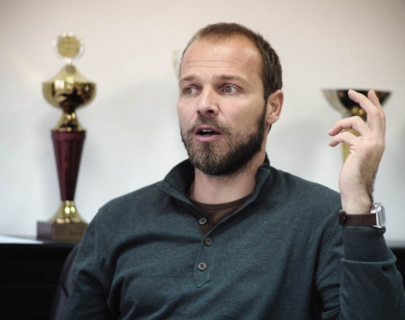 Tomić: Ne dovodimo Rumune!
