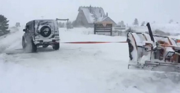 "Zimske čarolije": Zaglavljena grtalica