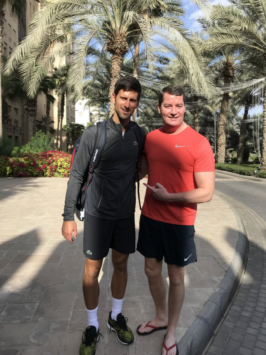Novak u novim patikama pred Australiju