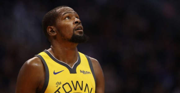 Sudije u NBA prevazišle sebe, kako ovo nije bio aut?!