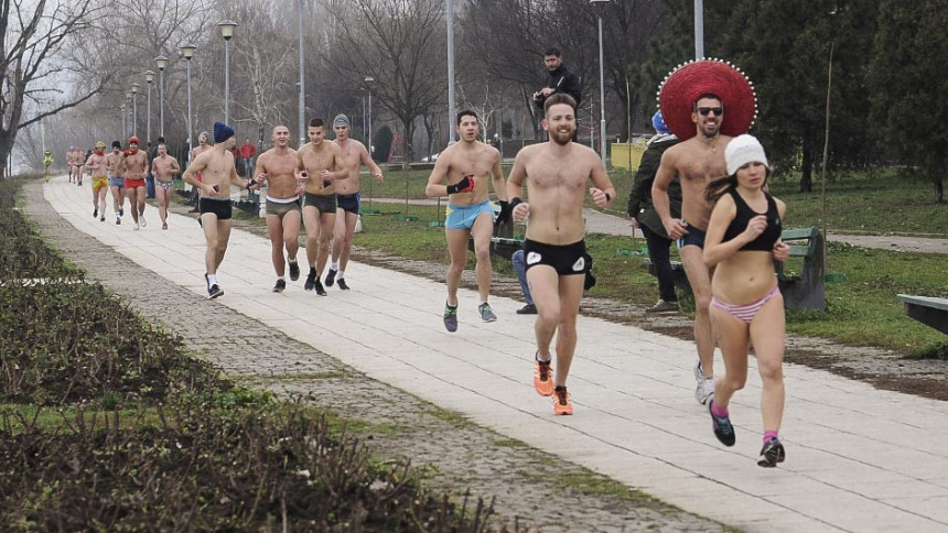 Beograd: Trka u donjem vešu