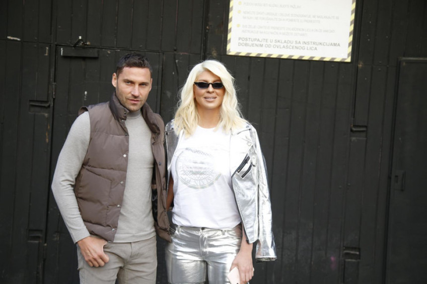 Jelena sa Duškom i djecom u Dubai