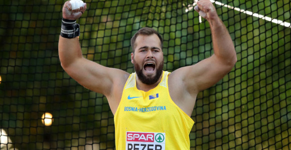 "Het-trik" i rekord Pezera u Stokholmu!