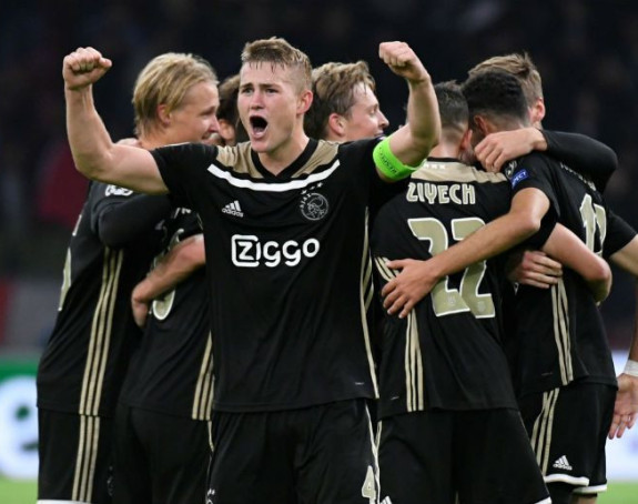 De Liht je već dobio pozive Juventusa i PSŽ-a, ali...