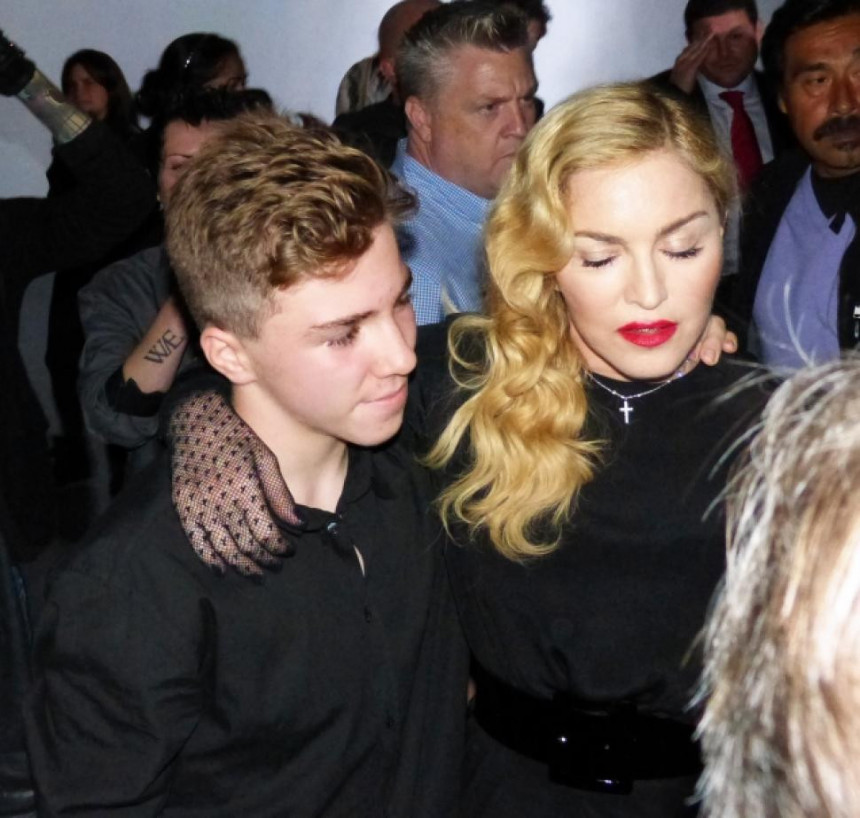 Мадона изгубила старатељство над сином