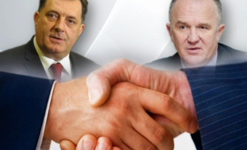 Suđenje Dodik-Čavić: Primirje, ali u sudnici?!