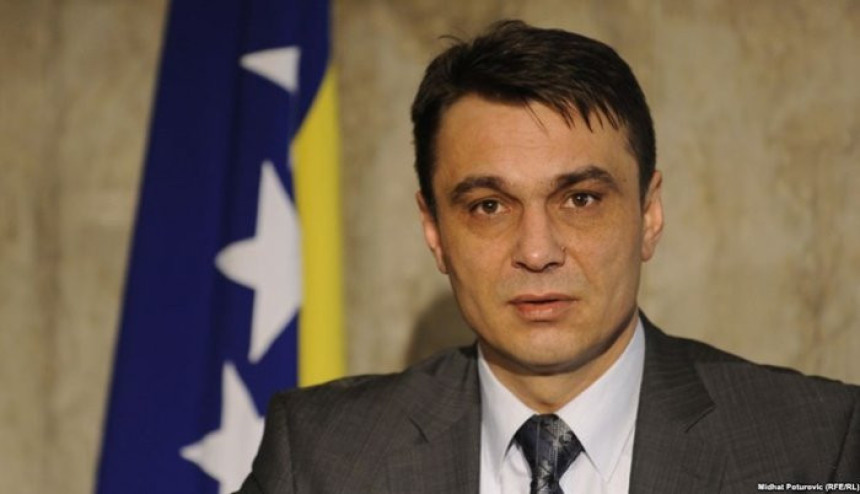 Ахметовић добио пријетње смрћу