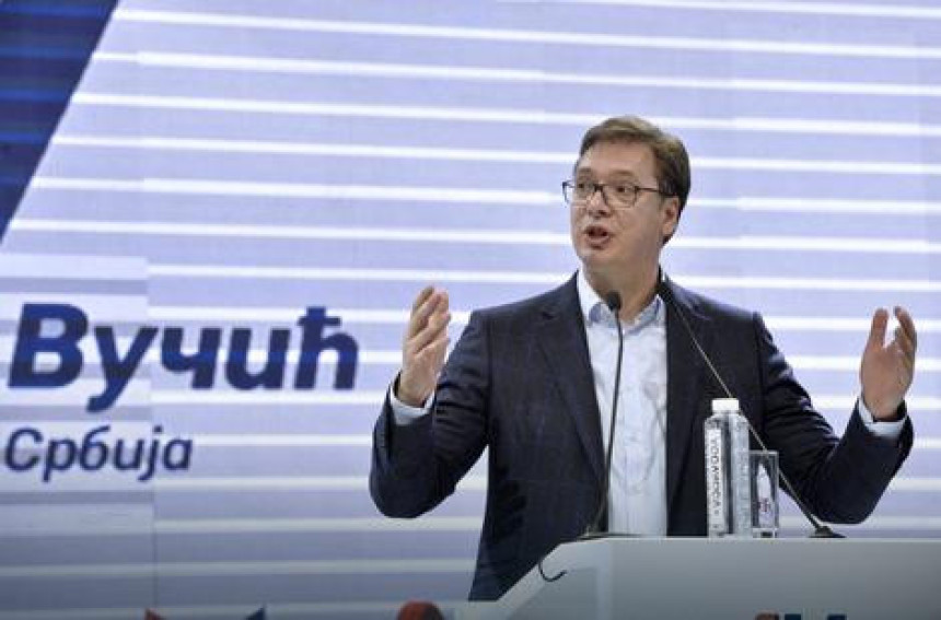 Vučić: Stabilnost, veće plate i penzije