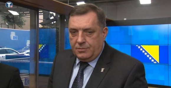 Додик у Бриселу уручује одговоре 