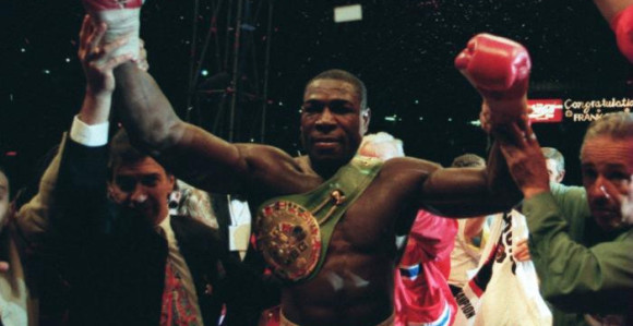 Legendarni bokser hospitalizovan!