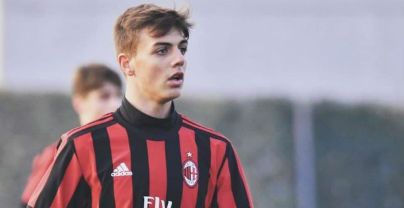 Video: Dinastija u Milanu, stiže Maldini III!