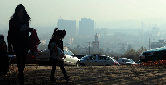 Да ли је странка испред породице?