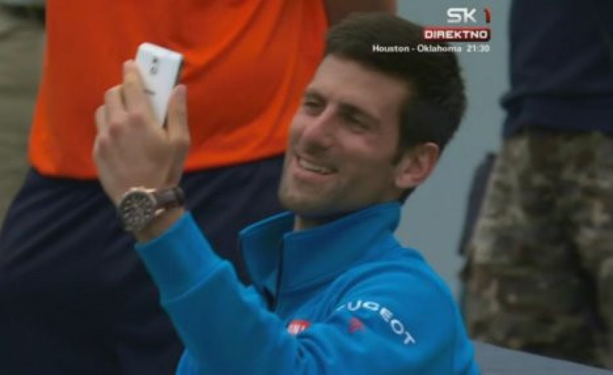 С ким је то Новак разговарао послије побједе?!