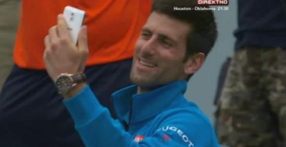 С ким је то Новак разговарао послије побједе?!