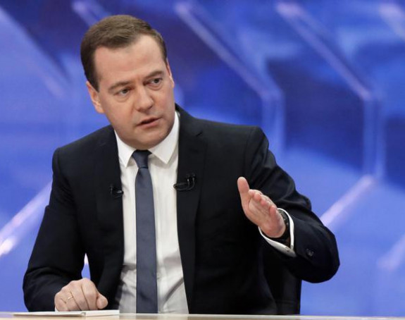 Medvedev: Ukrajina nije ni država