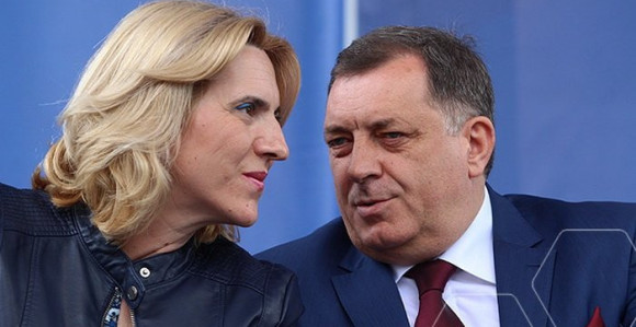 SNSD: Usvojiti akcize na gorivo