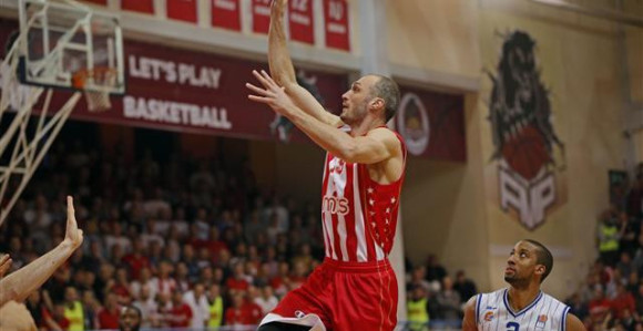 Zvezda brani trofej i Evroligu! Železnik je bio osinjak za Budućnost!