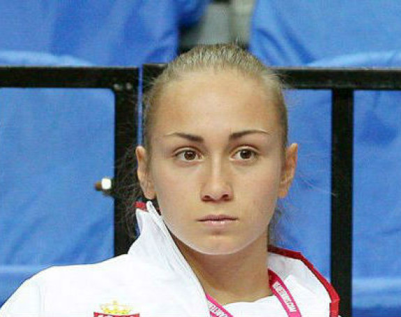 Krunićeva: Zbog pet evra mi žele rak i prijete smrću!