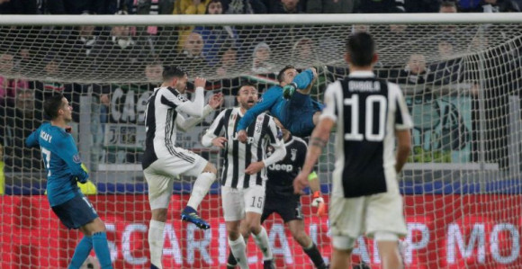 Video - Priča: Makazice - seks među golovima!