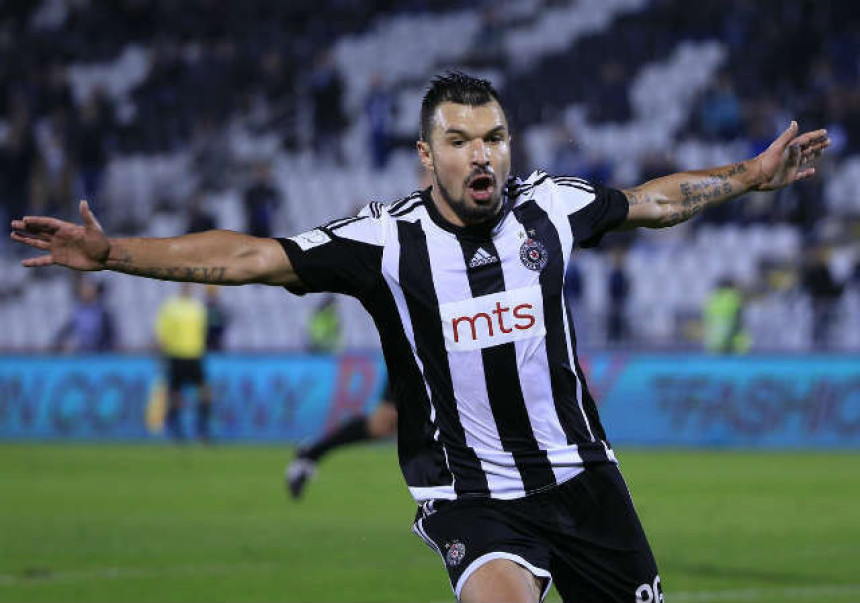 Božinov, hajde sad ti lijepo plati 1.000 "evrića"!