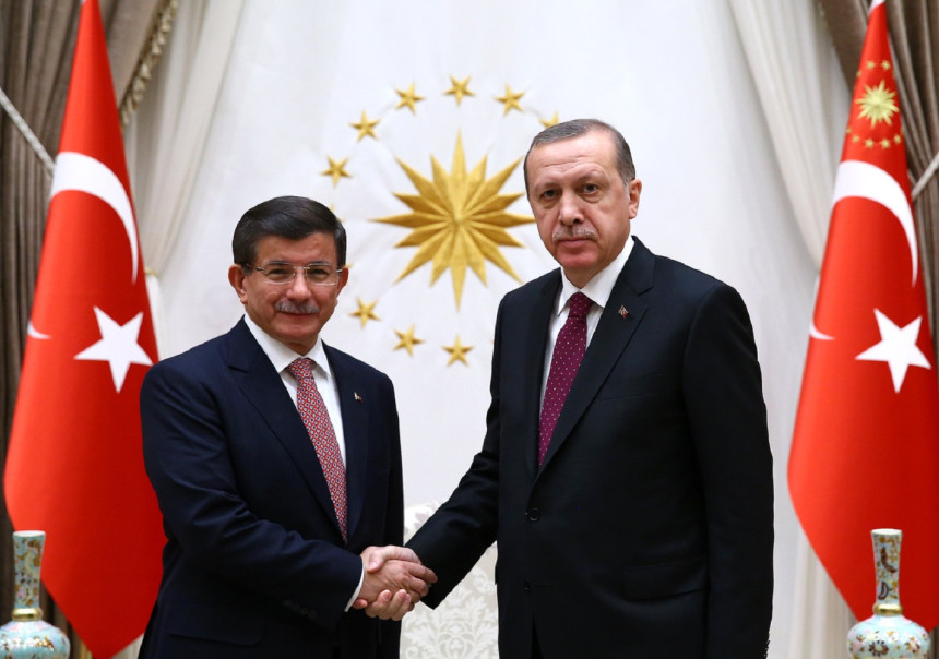 Пукла тиква: Давутоглу одлази због Ердогана