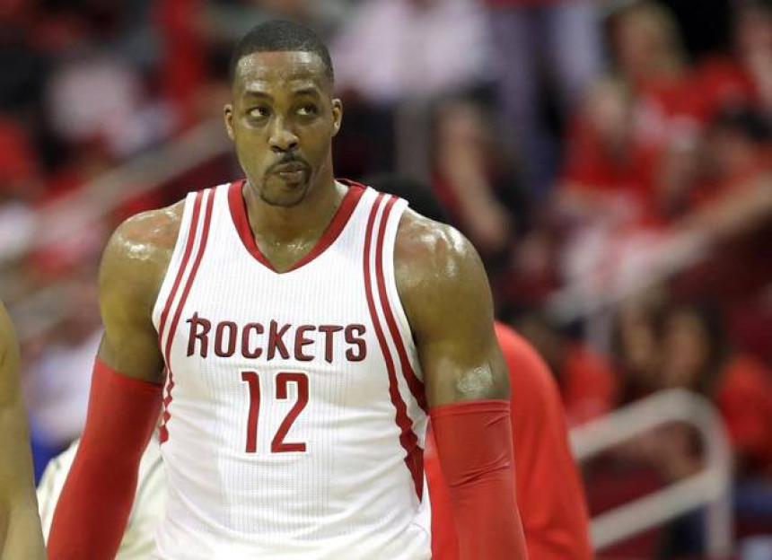 NBA: Dalas želi Dvajta Hauarda?!
