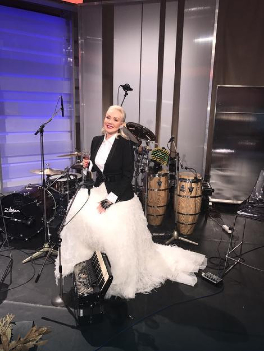 Koncert - U inat sedamdeset petoj