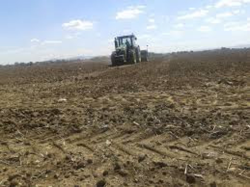 Poljoprivrednici se bore za zemlju