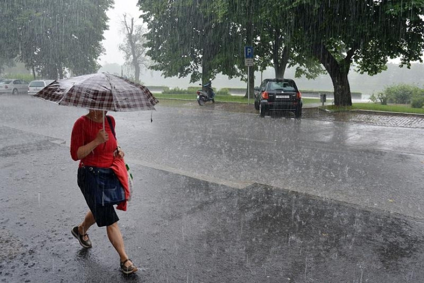 BiH: Malo sunca, česti pljuskovi 