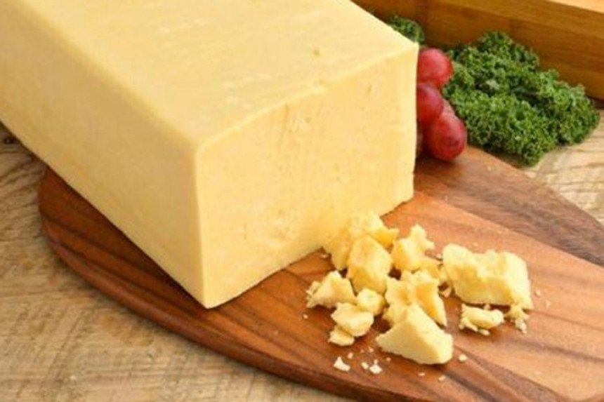 Dječak preminuo od komada sira 