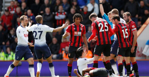 PL: Čelsi slavi Totenhemova DVA crvena kartona!