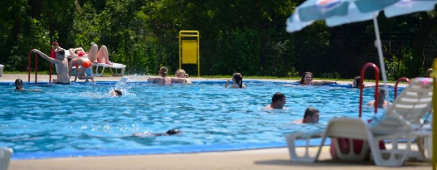 Počela turistička sezona na bazenima