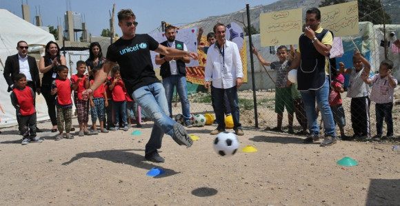 Riki Martin posjetio sirijske izbjeglice u Libanu