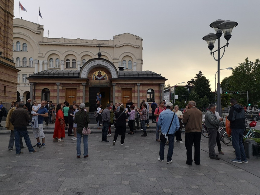 Građani zapalili svijeće za Davida