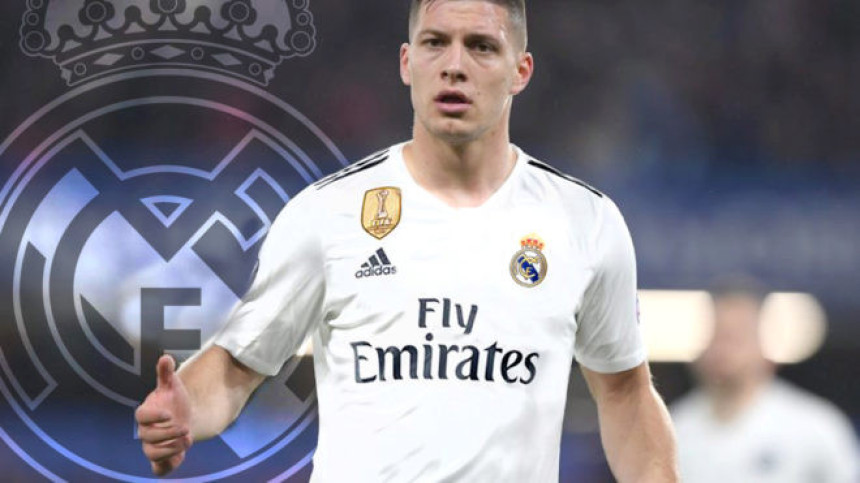 Jović debituje protiv Bajerna!