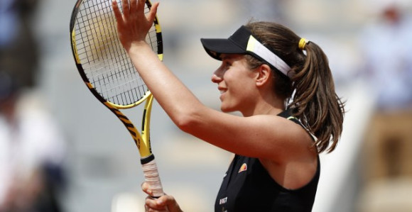 RG: Konta eliminisala Stivensovu za 1/2-finale!